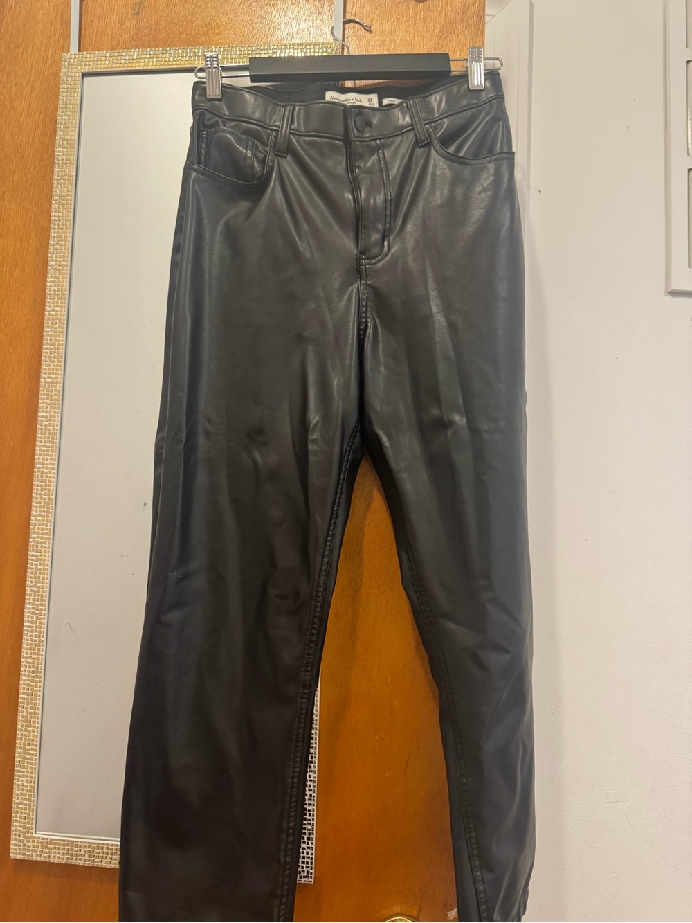 Abercrombie & Fitch 90s Straight Ultra High Rise Black Leather Jeans - Picture 2 of 3